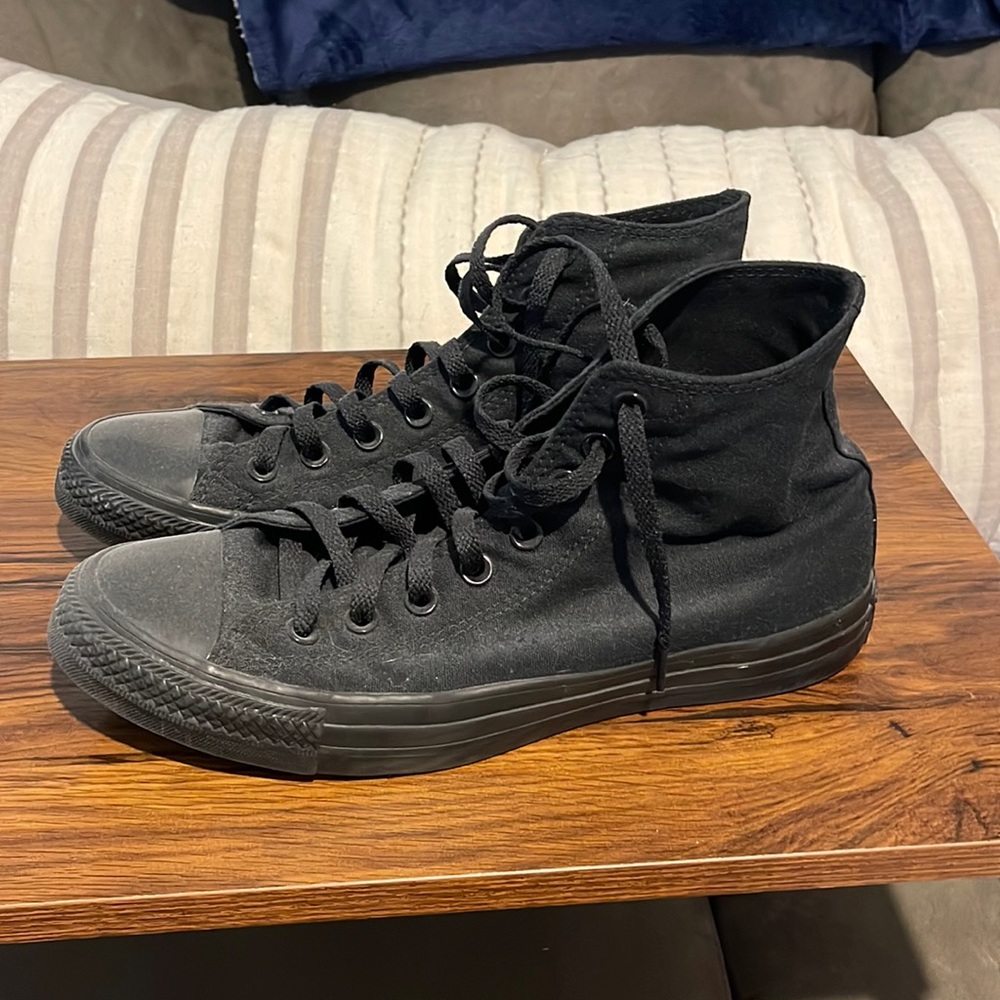 Black converse